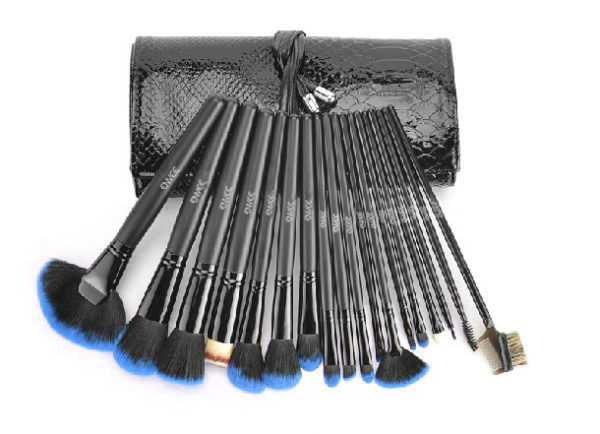 18 pcs makeup brush blue tip